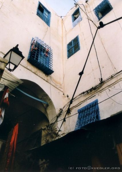 image-003 <p><b>Tunis</b></p>