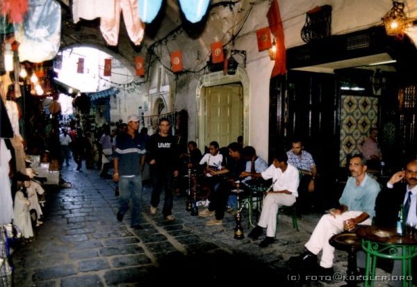 image-005 <p><b>Tunis</b></p>
<p>Die Souks von Tunis</p>