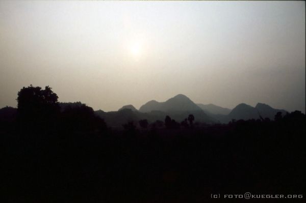 image-083 <p><b>Irgendwo auf der Strecke der ehemaligen "Todeseisenbahn"</b></p>