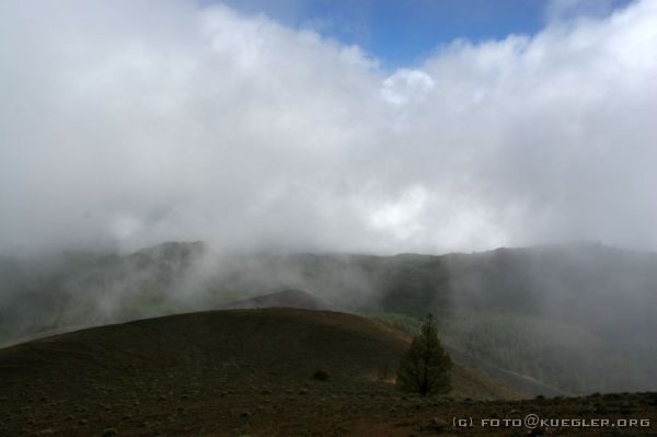 IMG_0380 <p>Das Wetter hat ein Erbarmen mit uns und die Wolkendecke reist etwas auf (für etwa 5  Minuten).</p>