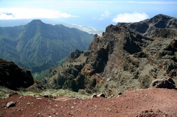 IMG_0517 <p>Der Blick nach Süden über die große Caldera hinweg</p>