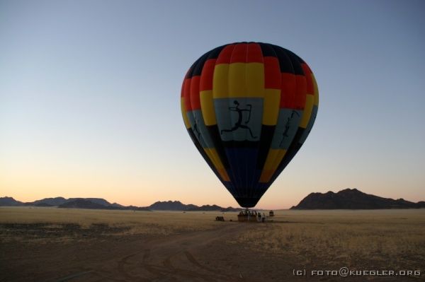 IMG_3921 <P><B>Ballonfahrt</B></P>