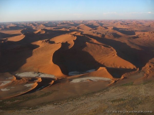 IMG_6545 <P><B>Rundflug über die Namib</B></P>